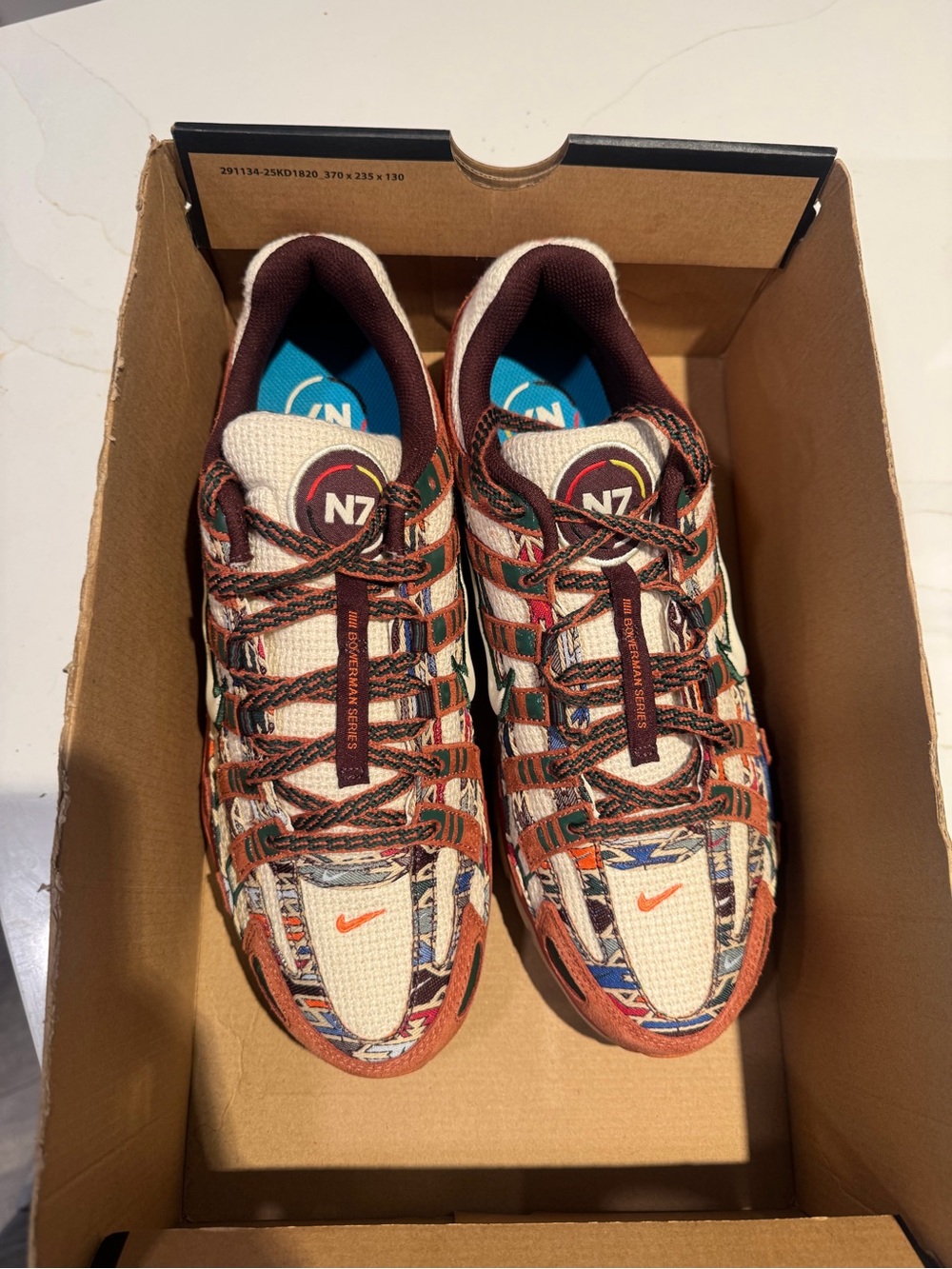 Nike Multicolor Trail Runners with Green Swoosh and Rust Overlays - Picture 10 of 10